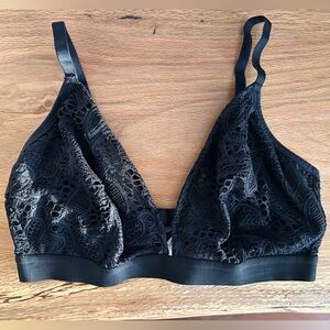 Lively Black Palm Lace Busty Bralette Size 2